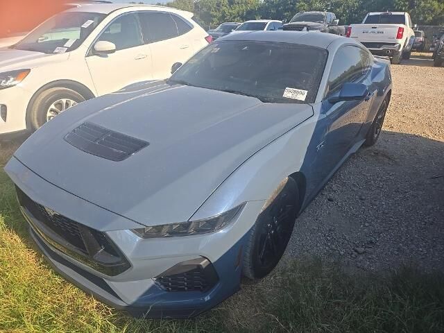 2025 Ford Mustang GT — photo 1 of 4