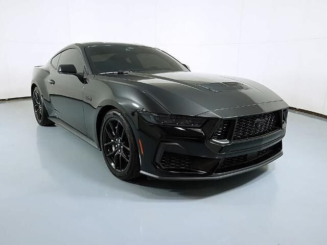 2024 Ford Mustang GT — photo 1 of 13