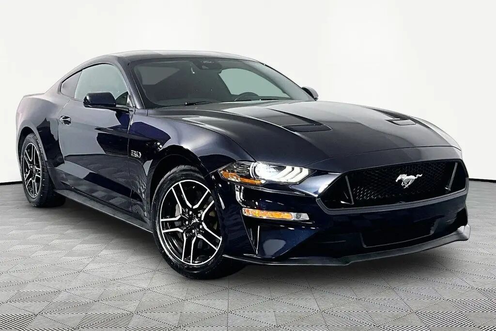 2021 Ford Mustang GT — photo 1 of 13