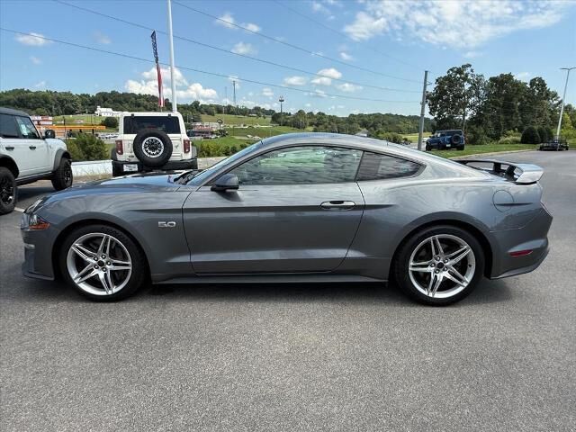 2022 Ford Mustang GT — photo 1 of 13