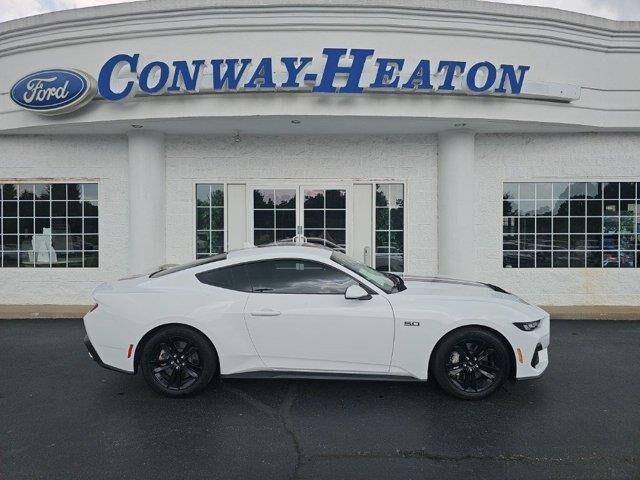 2024 Ford Mustang GT — photo 1 of 13