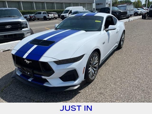 2025 Ford Mustang GT Premium — photo 1 of 13