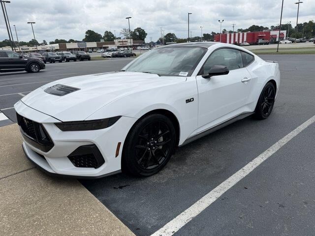 2025 Ford Mustang GT — photo 1 of 36