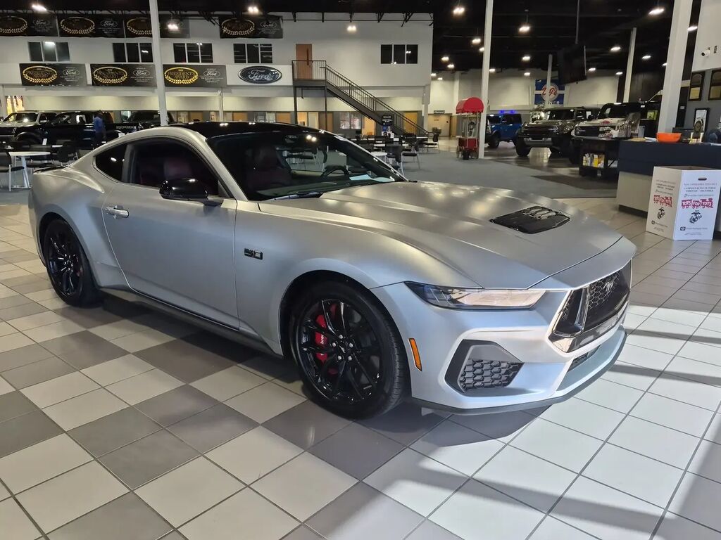 2025 Ford Mustang GT Premium — photo 1 of 13