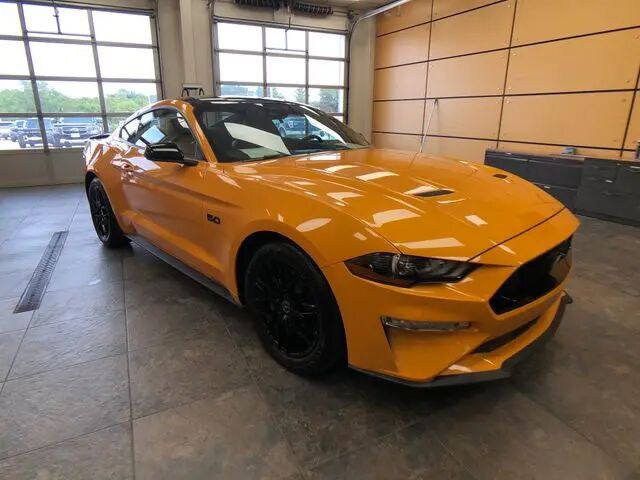 2022 Ford Mustang GT Premium — photo 1 of 14