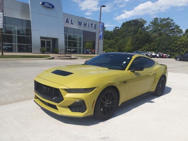 2025 Ford Mustang GT — photo 1 of 13
