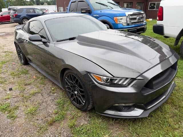 2015 Ford Mustang GT — photo 1 of 4