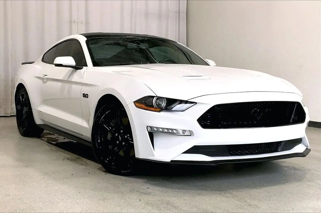 2018 Ford Mustang GT Premium — photo 1 of 18