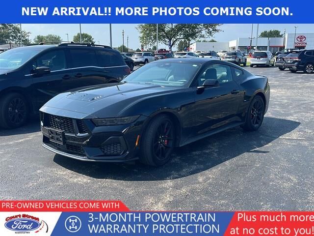 2025 Ford Mustang GT Premium — photo 1 of 13