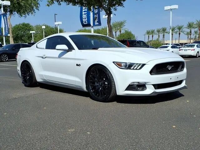 2015 Ford Mustang GT — photo 1 of 28