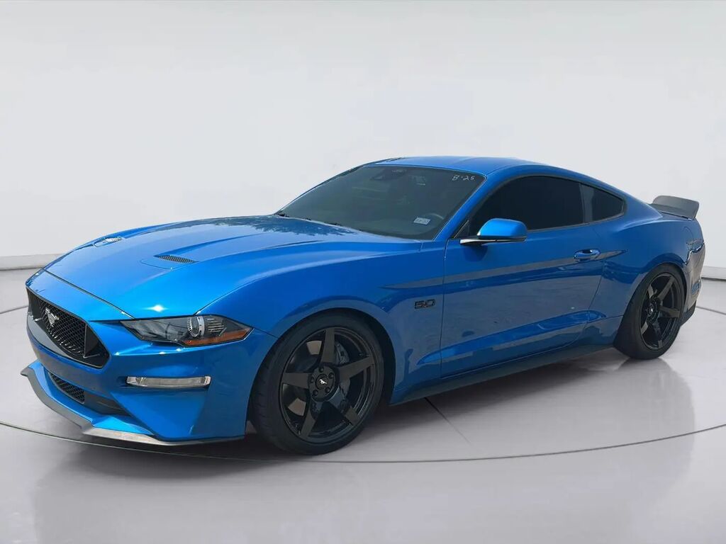 2021 Ford Mustang GT — photo 1 of 10