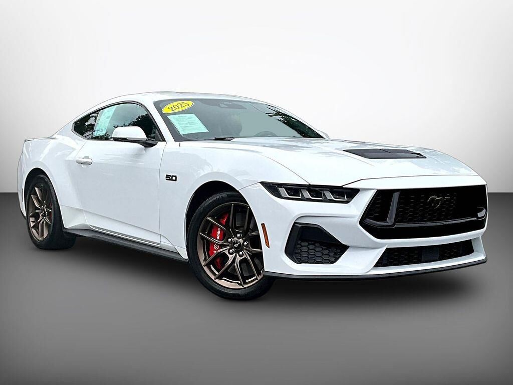 2025 Ford Mustang GT Premium — photo 1 of 3