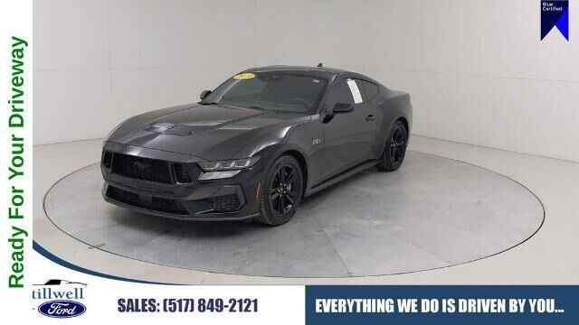 2025 Ford Mustang GT — photo 1 of 13