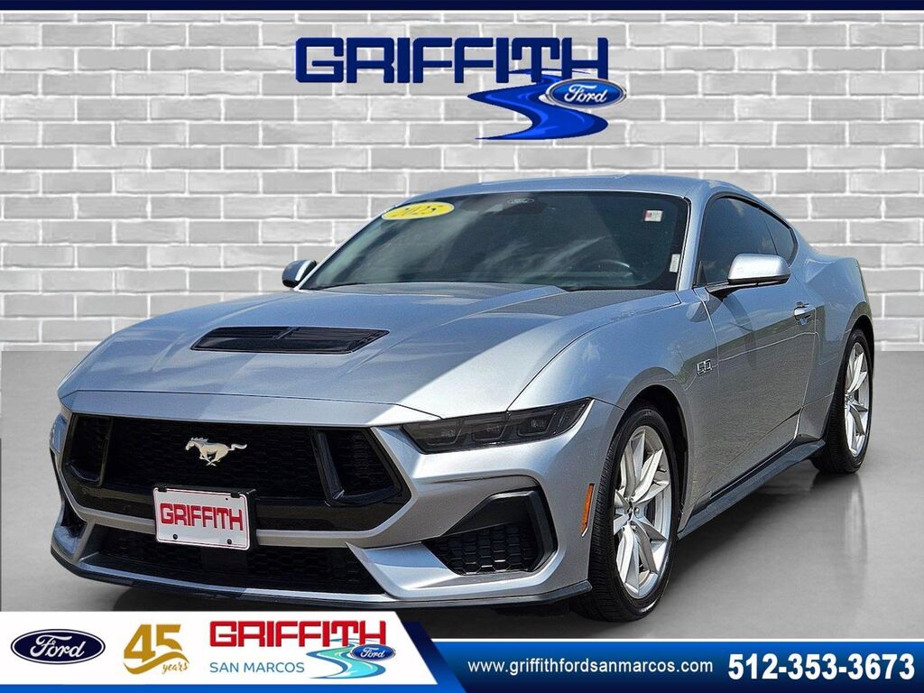 2025 Ford Mustang GT — photo 1 of 2