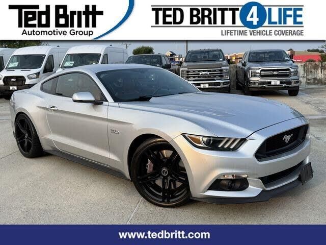 2017 Ford Mustang GT Premium — photo 1 of 14