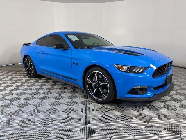 2017 Ford Mustang GT Premium — photo 1 of 26