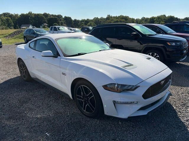 2019 Ford Mustang GT — photo 1 of 39