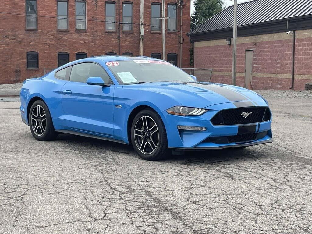 2022 Ford Mustang GT — photo 1 of 5