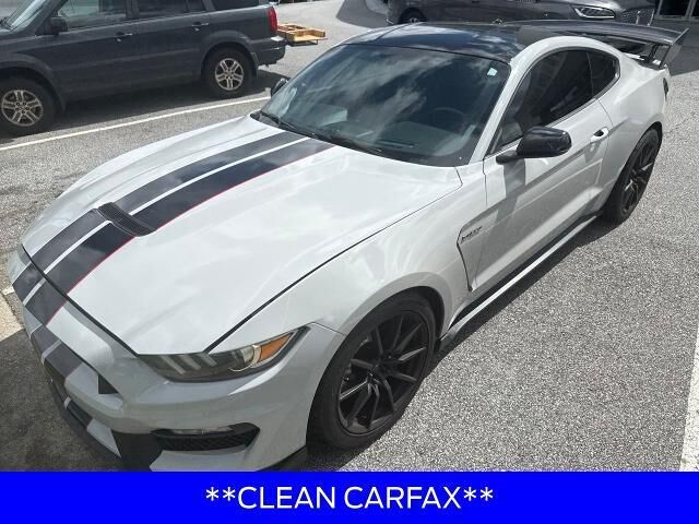 2017 Ford Mustang Shelby GT350 — photo 1 of 5