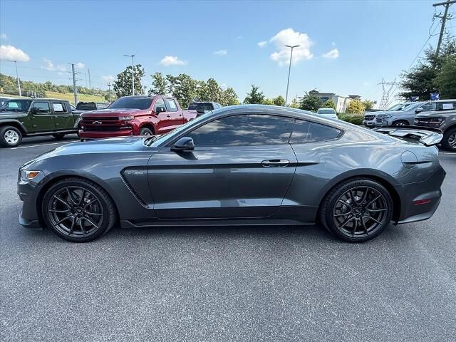 2019 Ford Mustang Shelby GT350 — photo 1 of 13