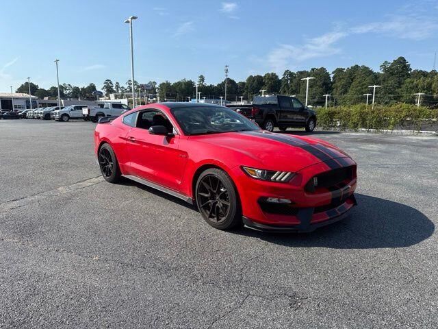 2019 Ford Mustang Shelby GT350 — photo 1 of 39