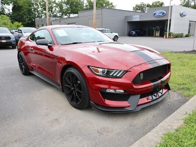 2019 Ford Mustang Shelby GT350 — photo 1 of 26
