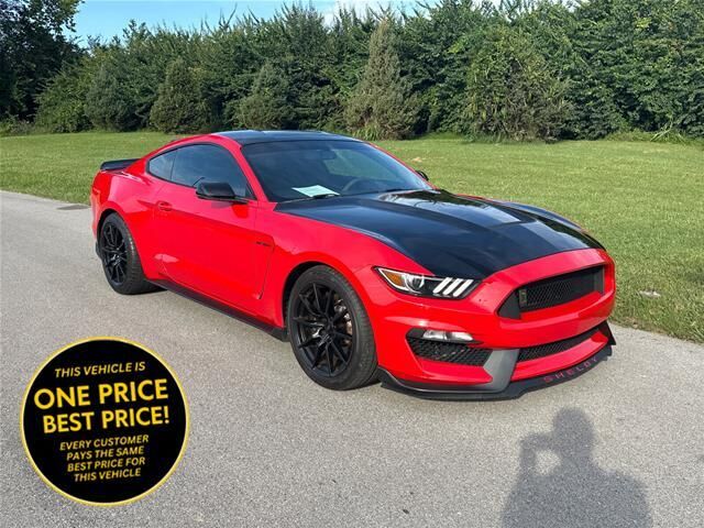 2017 Ford Mustang Shelby GT350 — photo 1 of 13