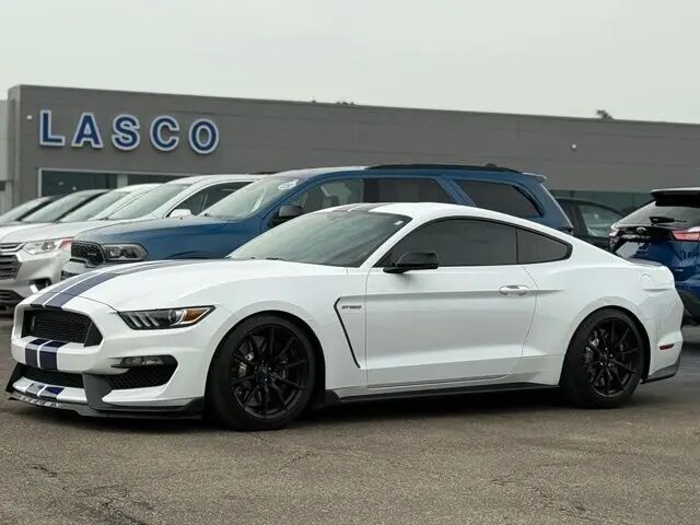 2016 Ford Mustang Shelby GT350 — photo 1 of 13