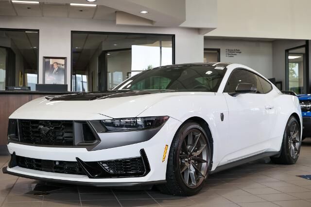 2025 Ford Mustang Dark Horse