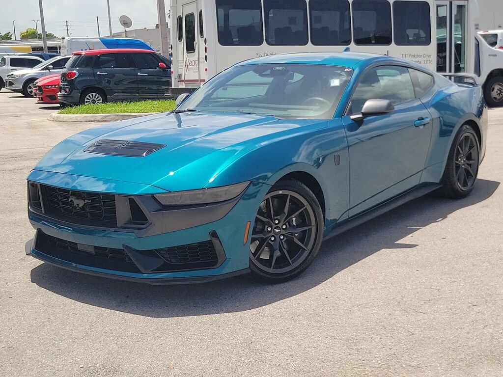 2026 Ford Mustang Dark Horse — photo 1 of 14