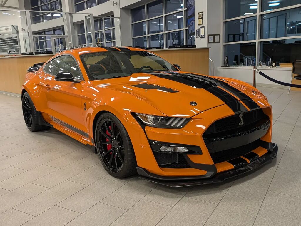 2021 Ford Mustang Shelby GT500 — photo 1 of 13