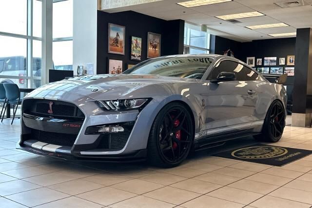 2022 Ford Mustang Shelby GT500 — photo 1 of 26