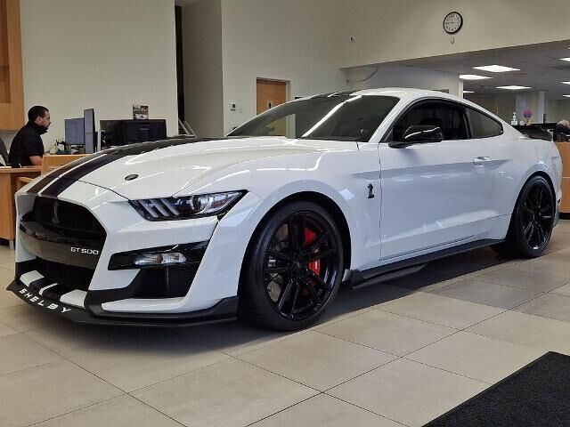 2021 Ford Mustang Shelby GT500 — photo 1 of 13