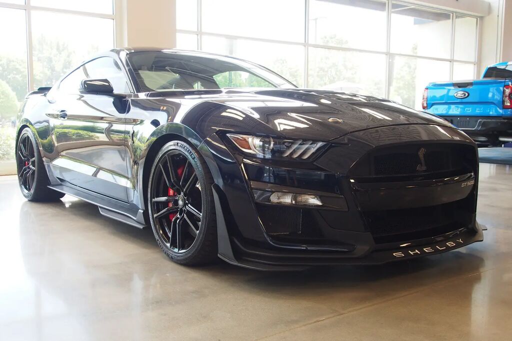 2021 Ford Mustang Shelby GT500 — photo 1 of 15