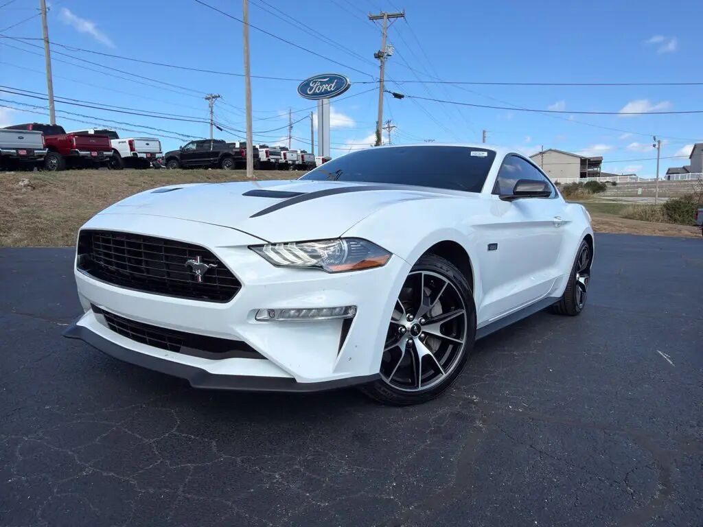 2020 Ford Mustang EcoBoost Premium — photo 1 of 13