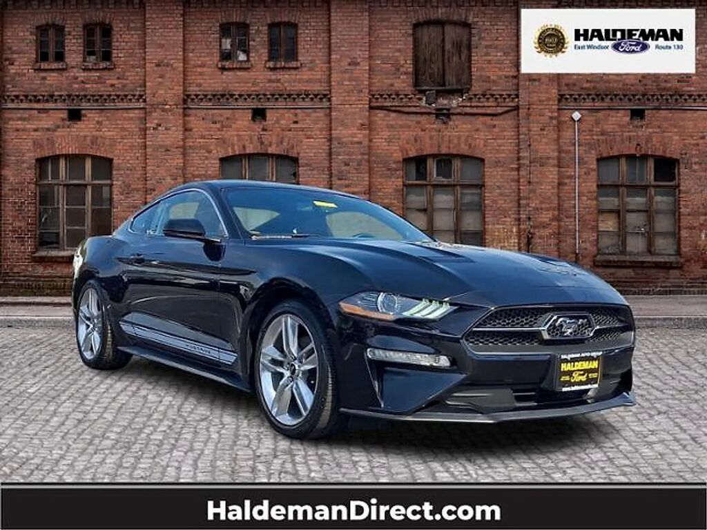 2018 Ford Mustang EcoBoost — photo 1 of 13