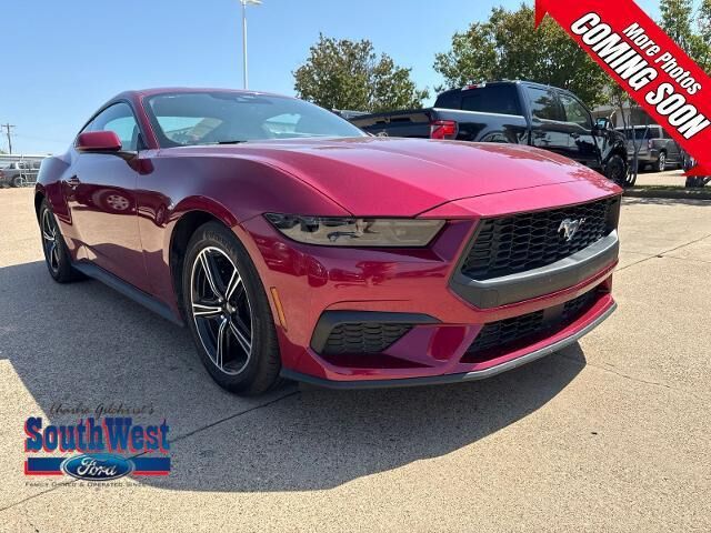 2025 Ford Mustang EcoBoost — photo 1 of 13