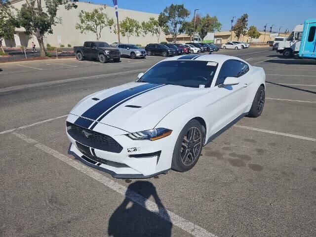 2022 Ford Mustang EcoBoost