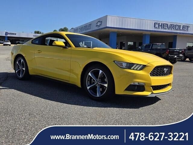 2015 Ford Mustang EcoBoost — photo 1 of 13