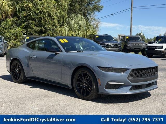 2025 Ford Mustang EcoBoost