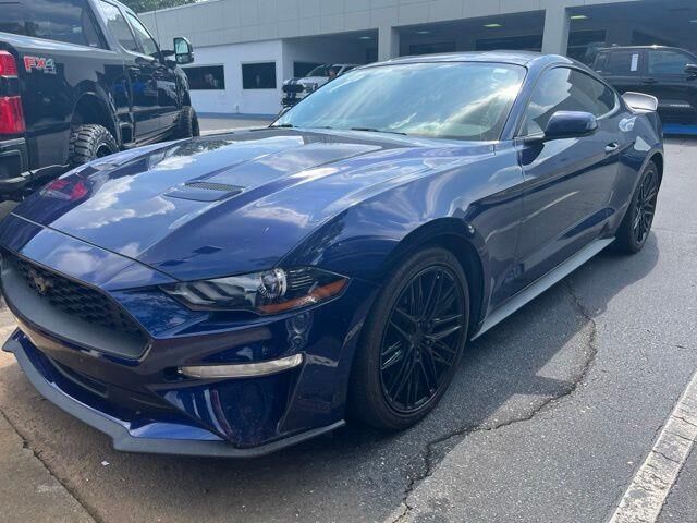2019 Ford Mustang EcoBoost — photo 1 of 8