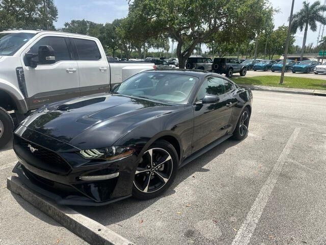 2021 Ford Mustang EcoBoost