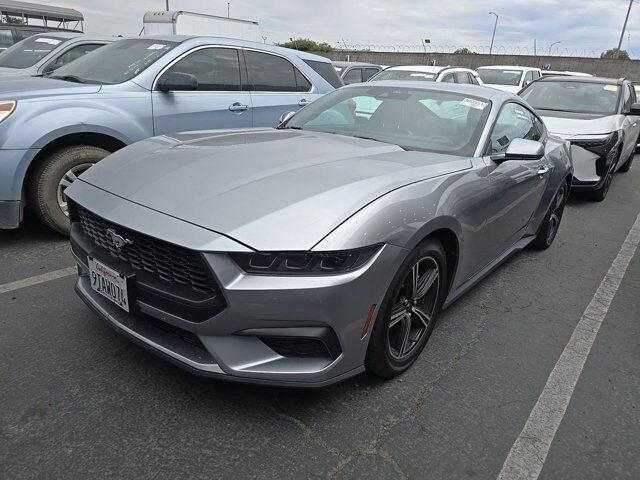 2025 Ford Mustang — photo 1 of 1
