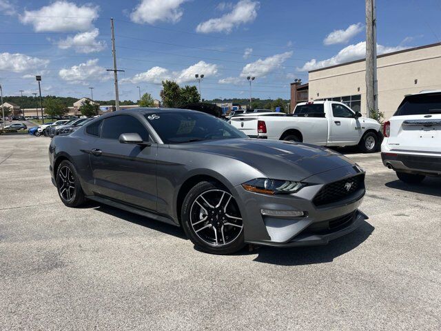 2022 Ford Mustang — photo 1 of 13