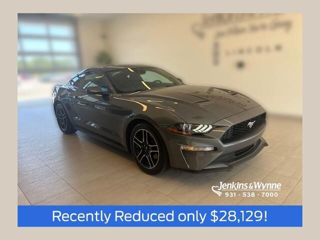 2022 Ford Mustang EcoBoost