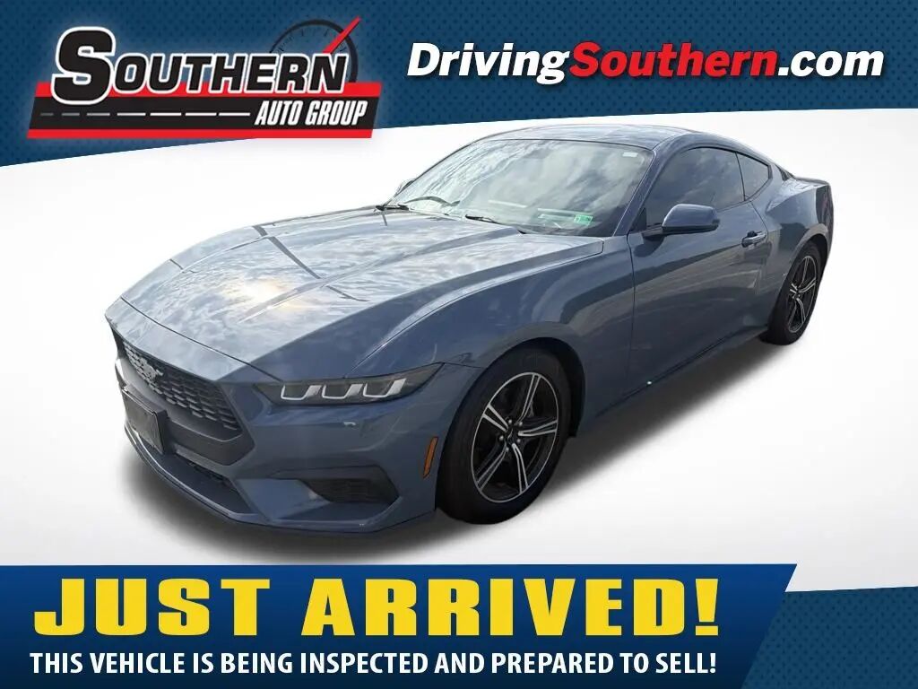 2025 Ford Mustang EcoBoost — photo 1 of 13