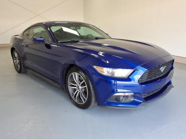 2015 Ford Mustang EcoBoost — photo 1 of 13