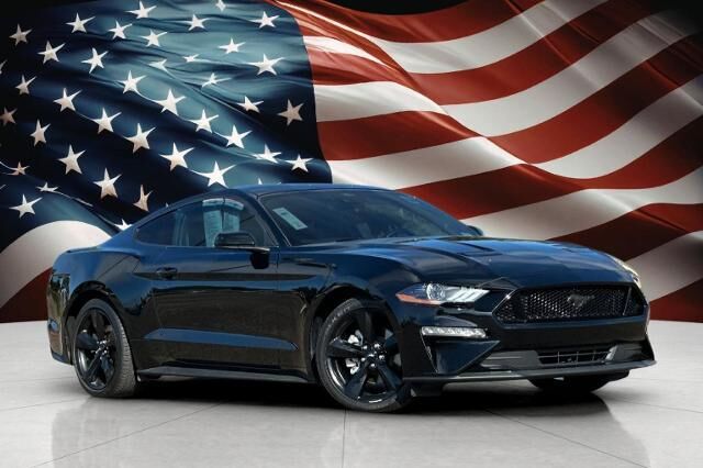 2021 Ford Mustang EcoBoost — photo 1 of 26