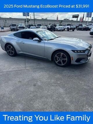 2025 Ford Mustang EcoBoost — photo 1 of 13