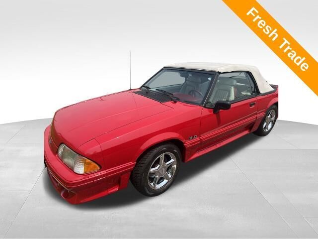 1992 Ford Mustang GT — photo 1 of 13
